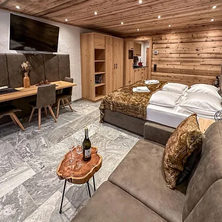 Grandview Collection Luxus-wohnung In By Interhome Apartment