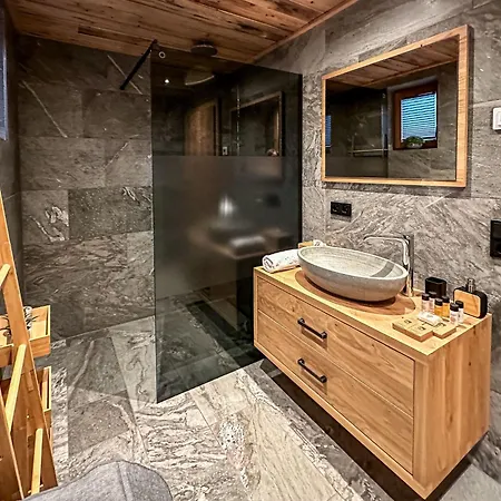 Grandview Collection Luxus-wohnung In By Interhome * 카프룬